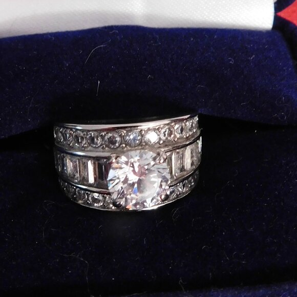 Ladies TK316 Stainless Steel Ring with Stones - Picture 1 of 5